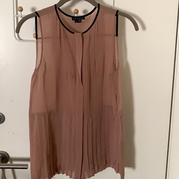 THEORY Maikoda silk pleated sleeveless blouse in a faded rose color. Small. - Picture 4 of 5